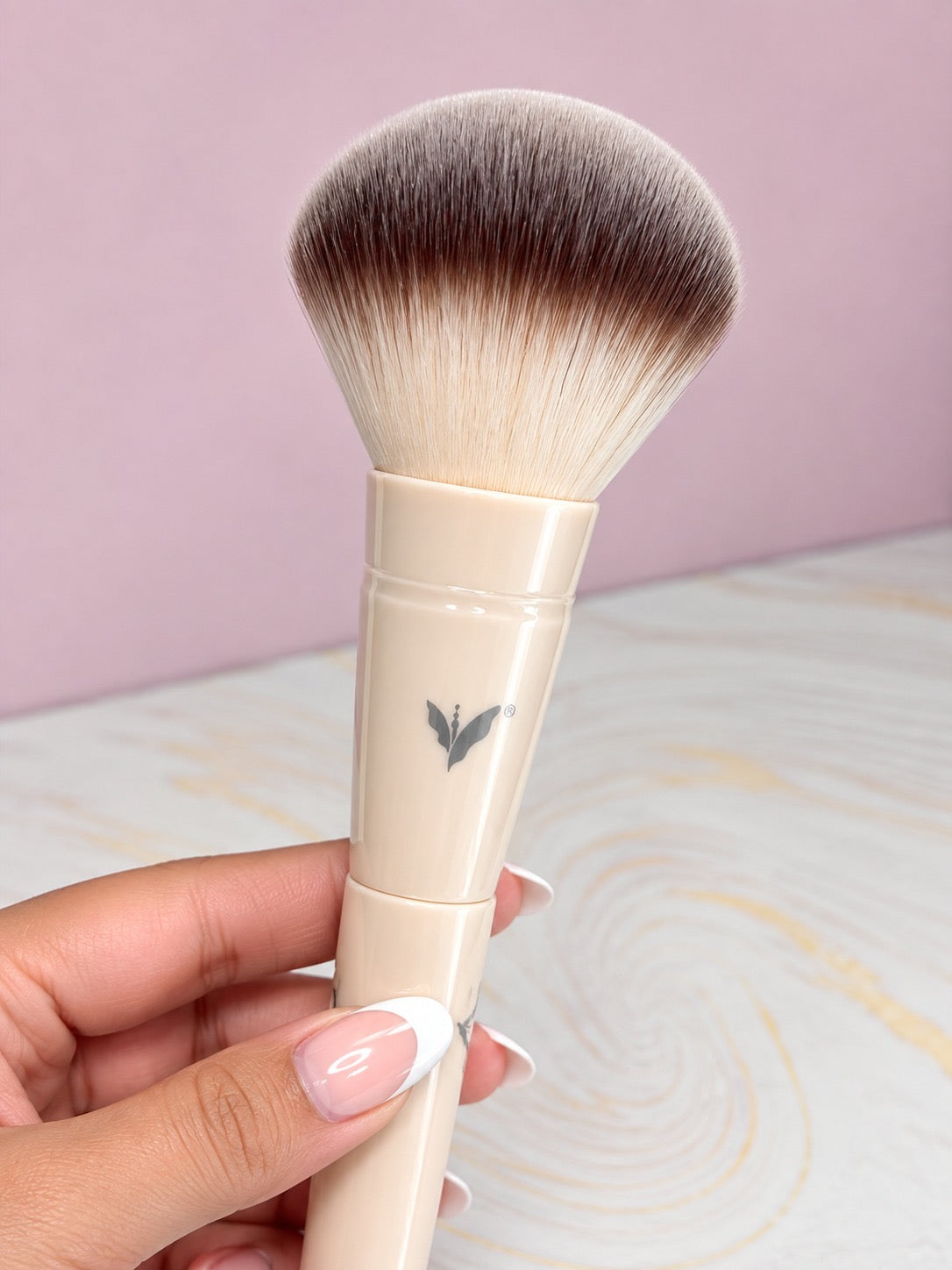 Brocha Color Beige para Polvo J201 REF OH-26-121 Daroge