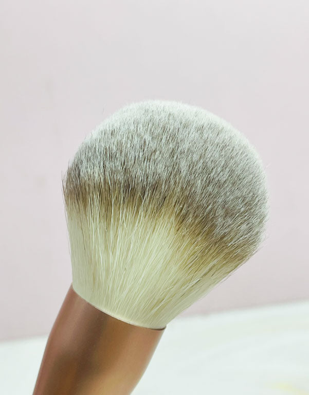 Bloom Brocha polvo suelto + iluminador Bloomshell