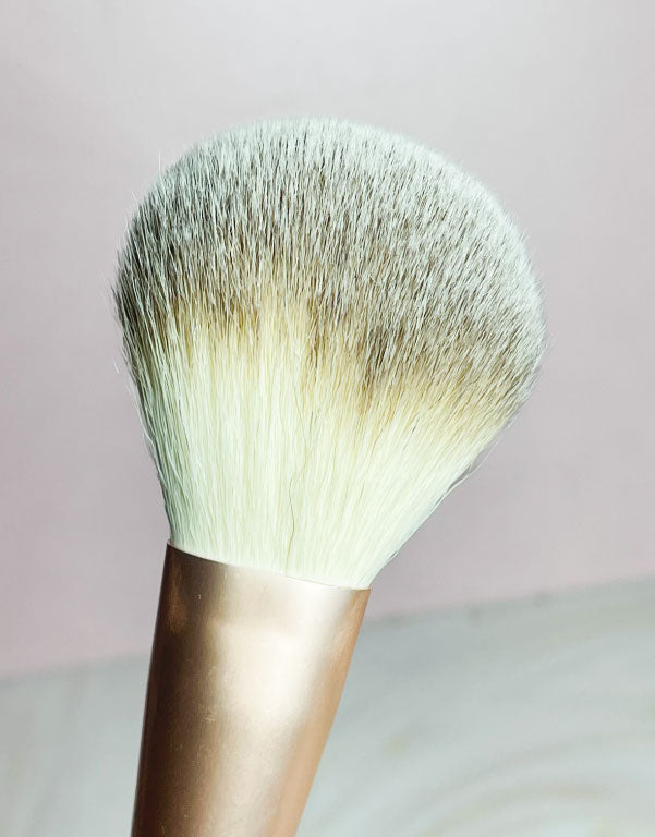 Bloom Brocha rubor + base Bloomshell