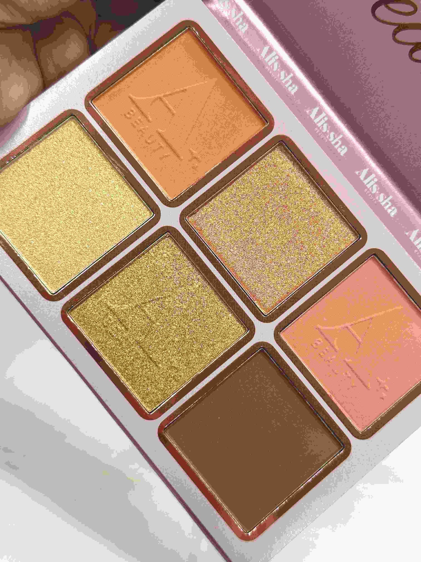 Paleta you are beautiful (contorno, rubor e iluminador) Alissha Beauty