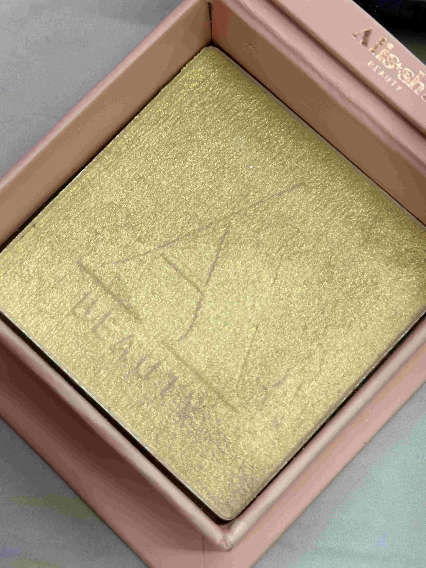 Iluminador Alissha Beauty