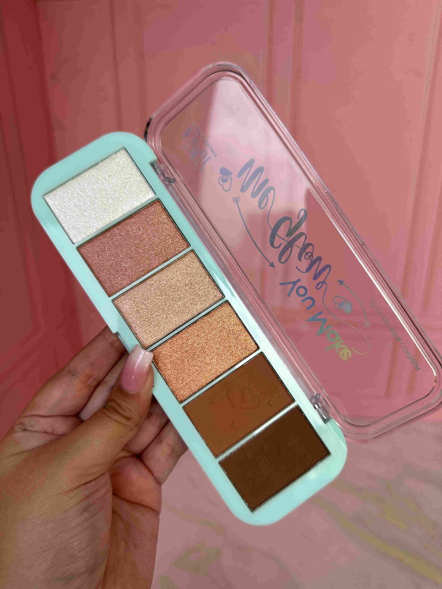 Paleta de iluminadores y contornos you make me glow Engol