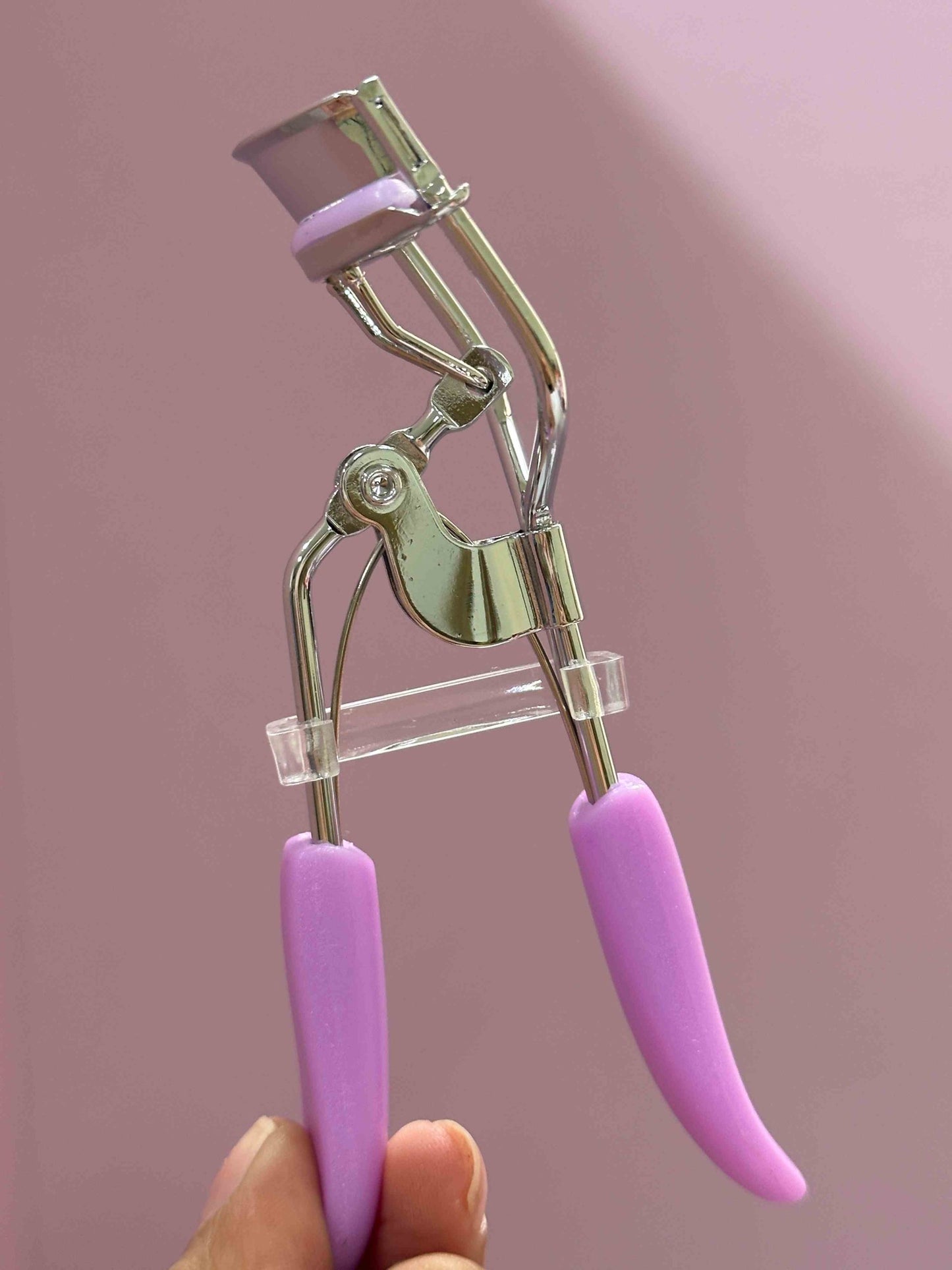 Encrespador + protector de Pestañina Kiss Lovely