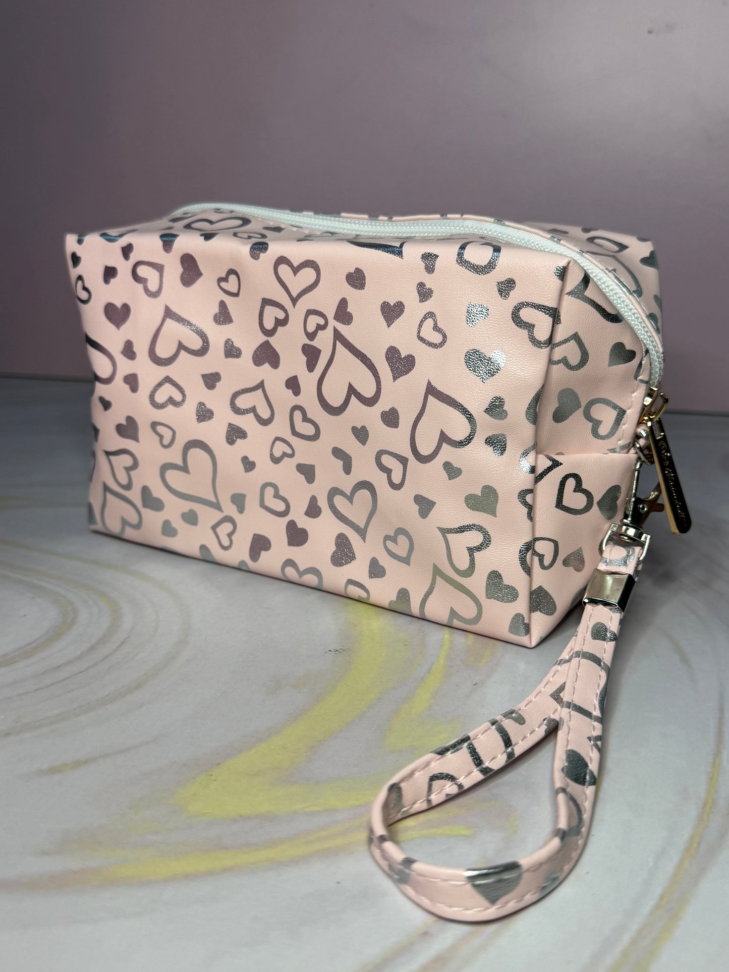 Cosmetiquera ultra love Bloomshell