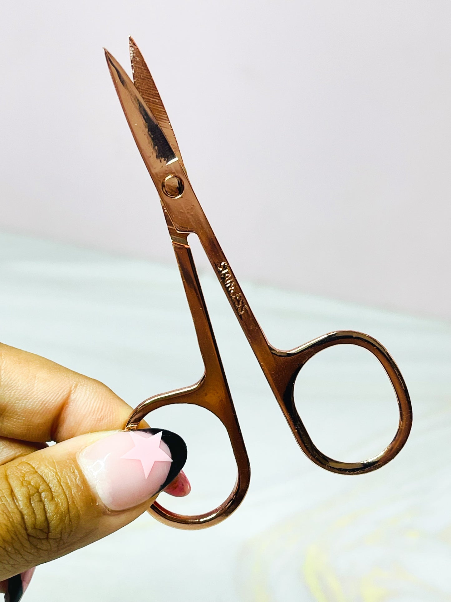 Tijeras de maquillaje Bloomshell