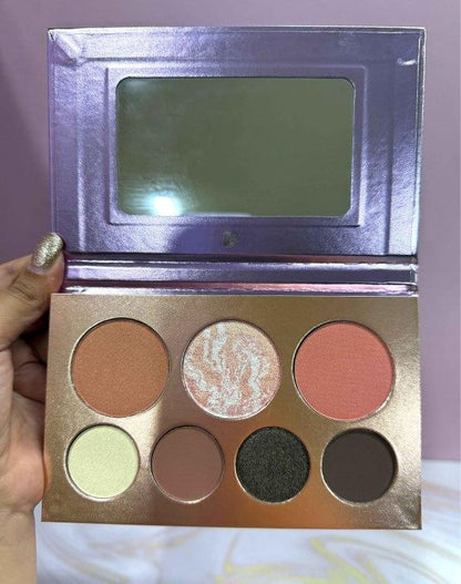 Paleta splendid de sombras, rubor e iluminador Dolce Bella