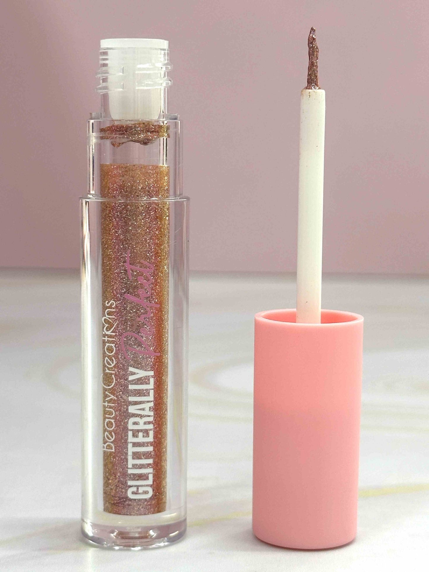 Delineador glitterally perfect Beauty Creations