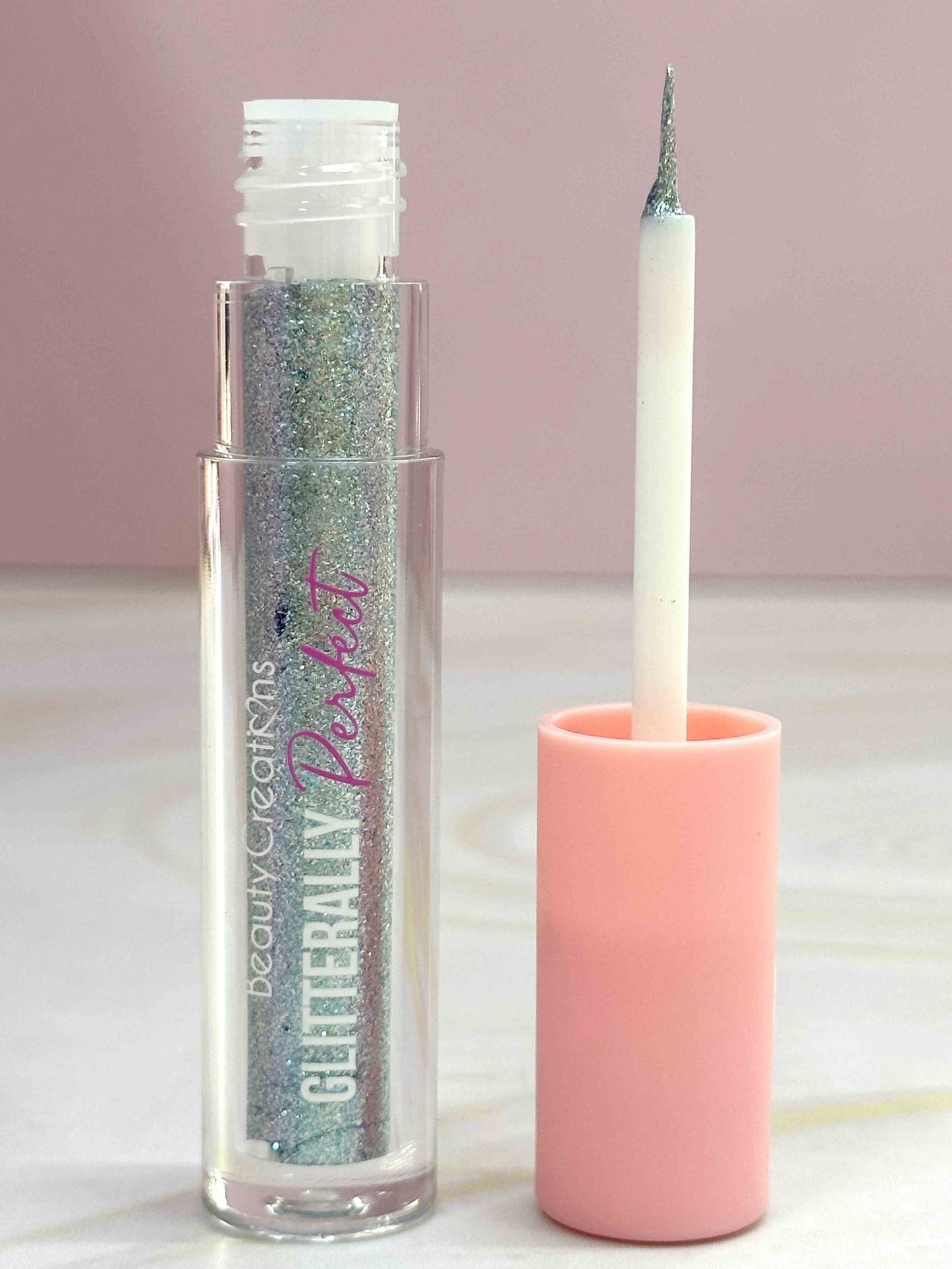 Delineador glitterally perfect Beauty Creations