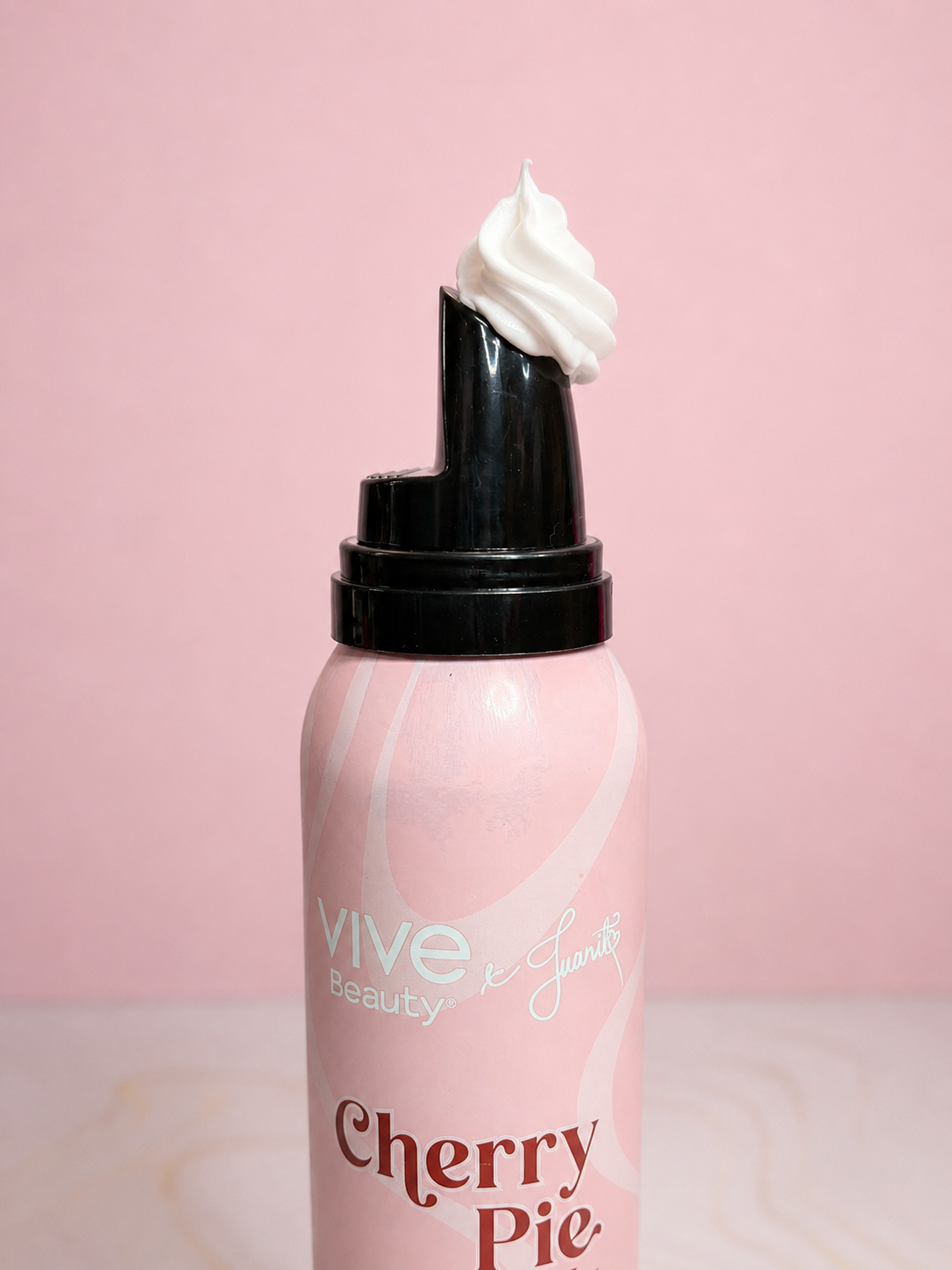 Body Lotion Mousse Chantilly Cherry Pie 150 ml Juanito x Vive Beauty