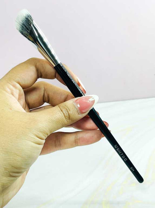 Brocha de corrector B71 Montoc