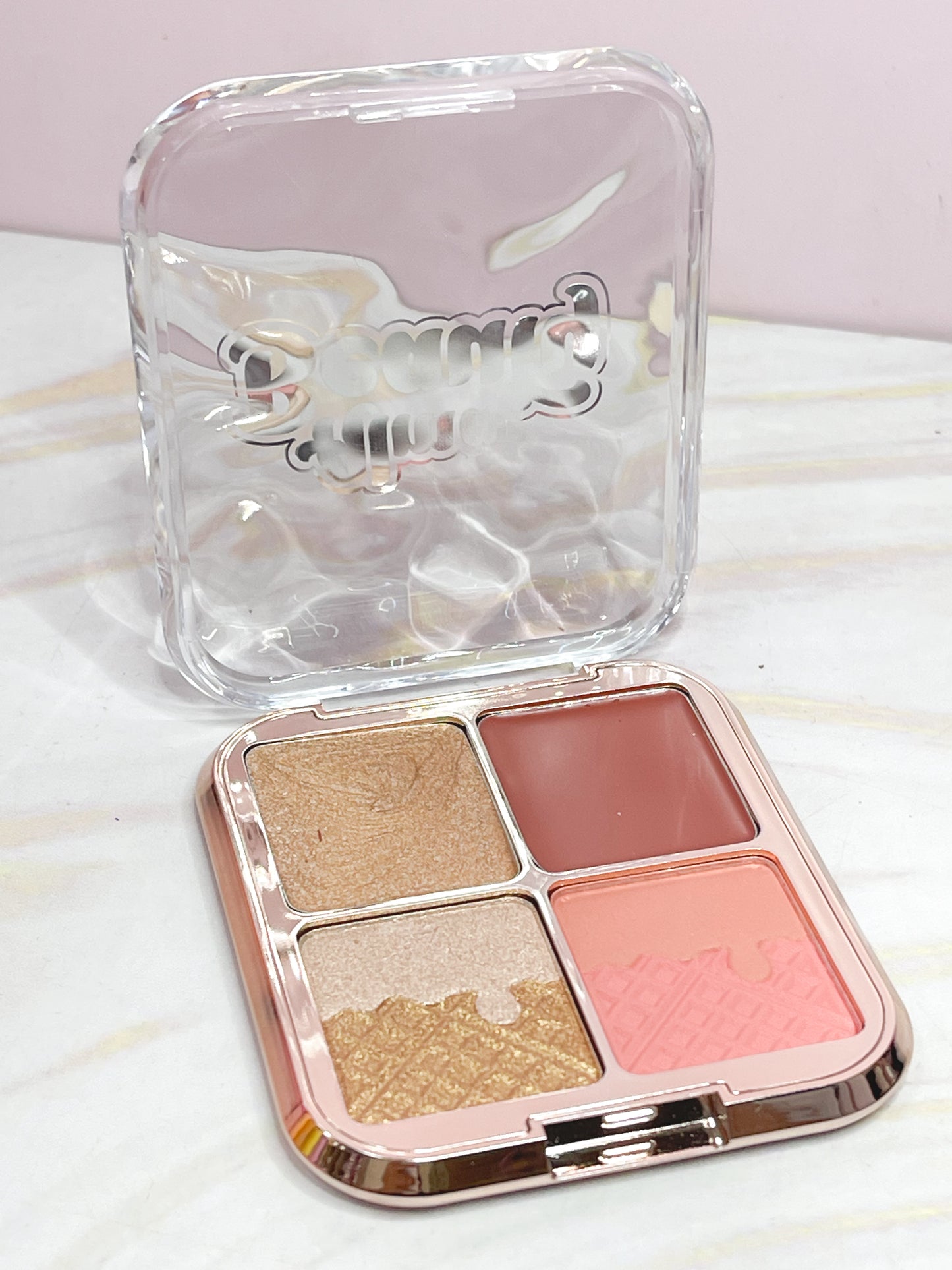 Cuarteto de rubores e iluminadores Blush Bloom Alma Beauty