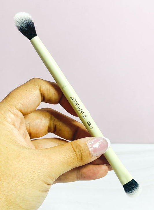 Brocha Duo Glam plana para productos cremosos/difuminadora DB12 Atenea