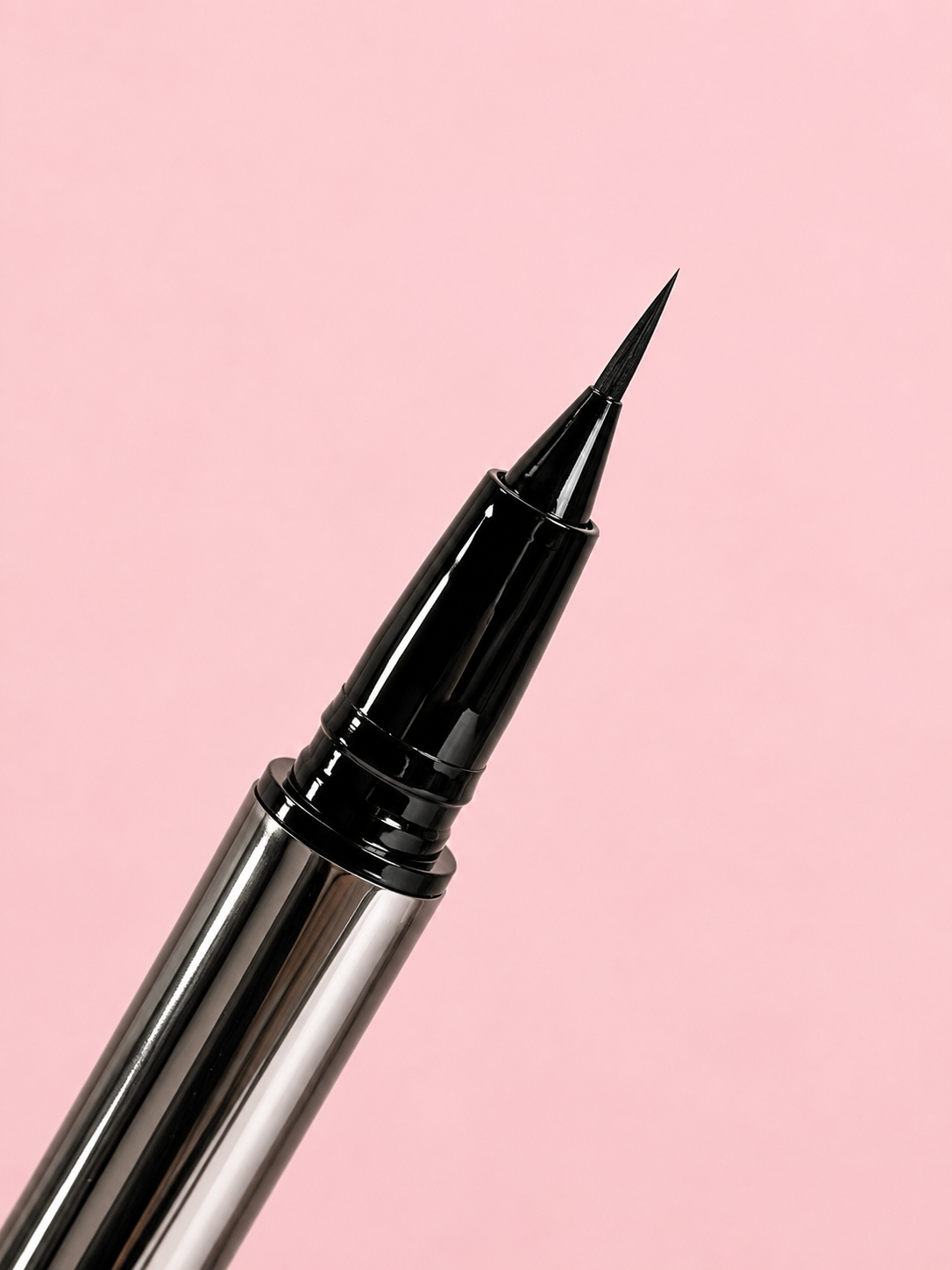 Delineador de Ojos de Lujo Dolce Bella