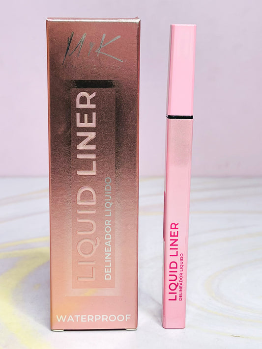 Delineador liquido en plumón negro MYK