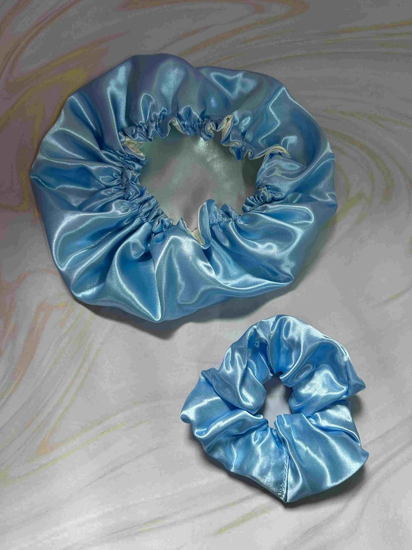 Gorro de satín + scrunchie