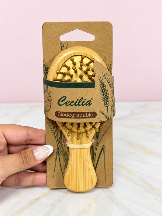 Cepillo MINI Redondo de Bambú REF OH-26-075 Cecilia