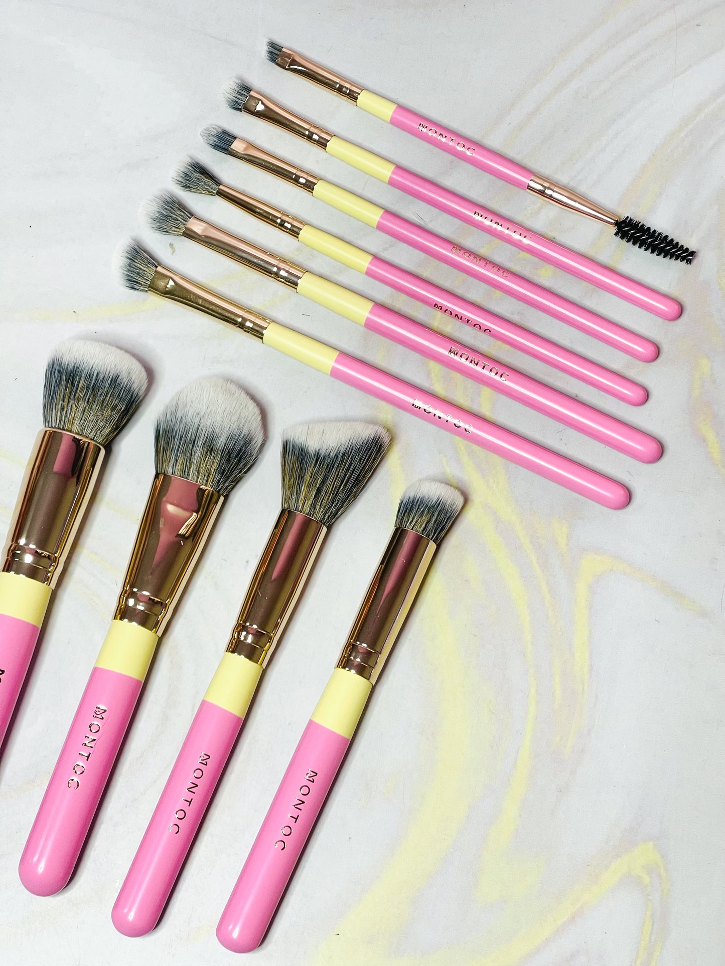 Kit de brochas Fluffy Montoc