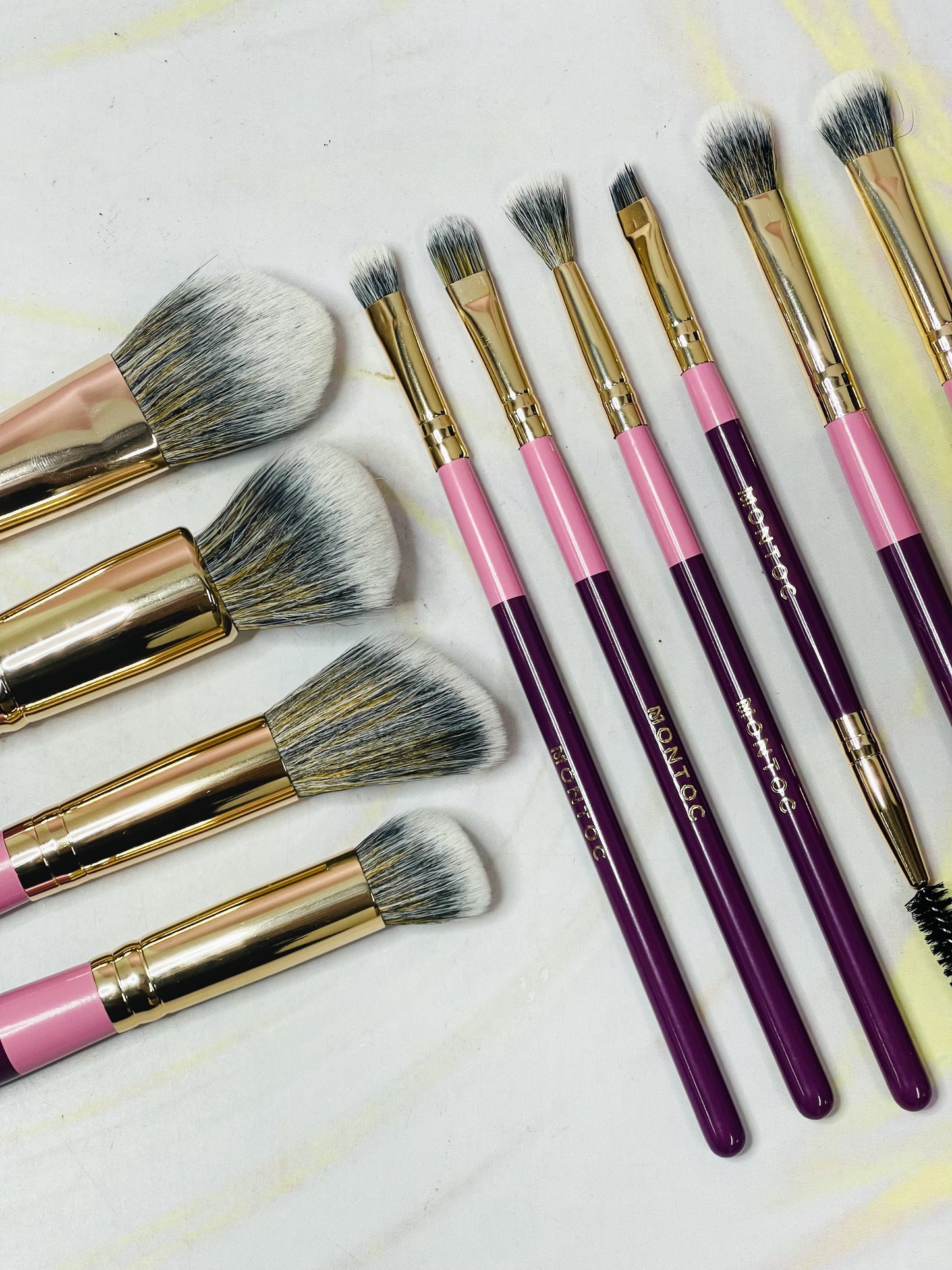 Kit de brochas Fluffy Montoc