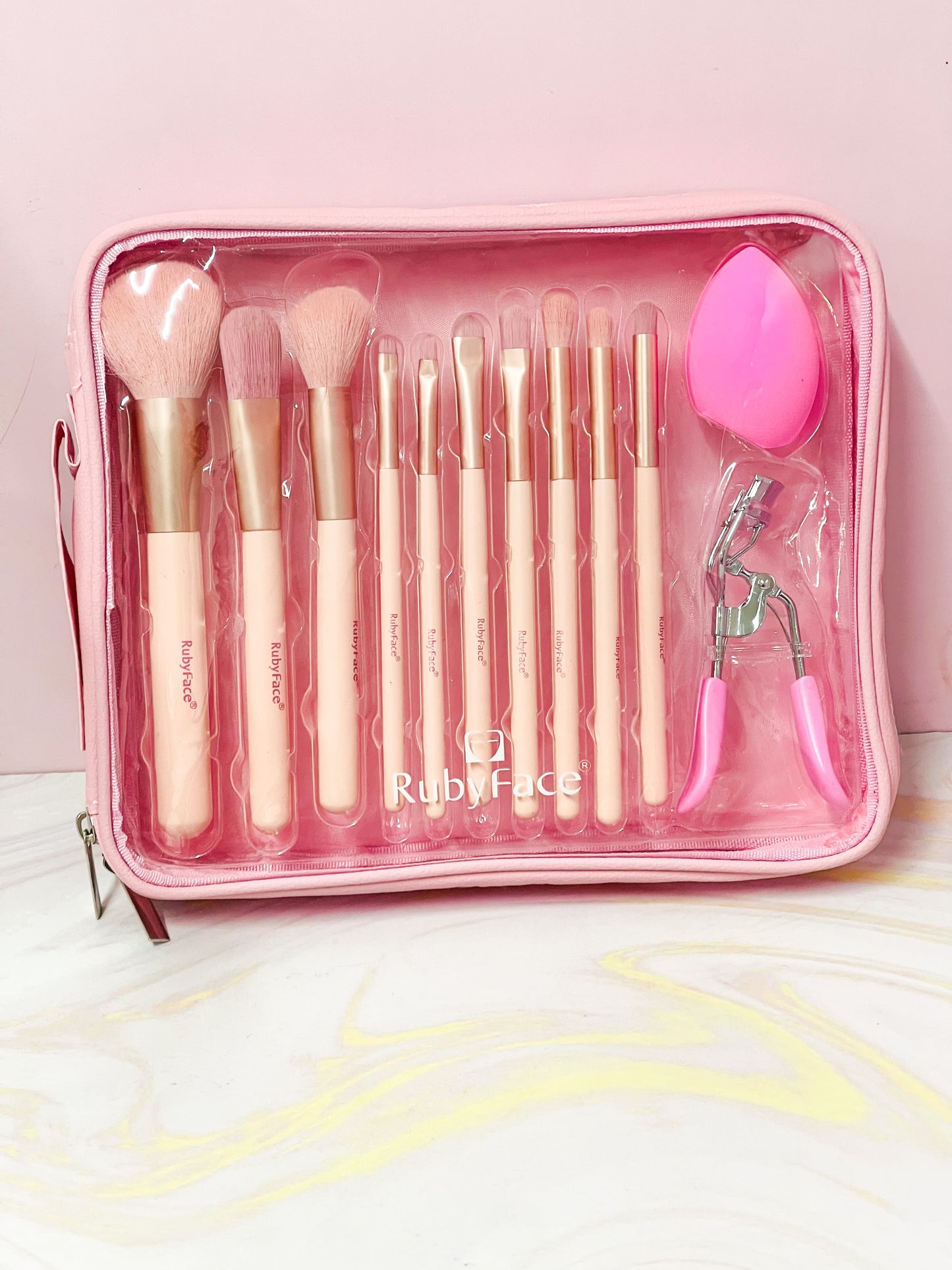 Kit de brochas, encrespador y esponja Ruby Face