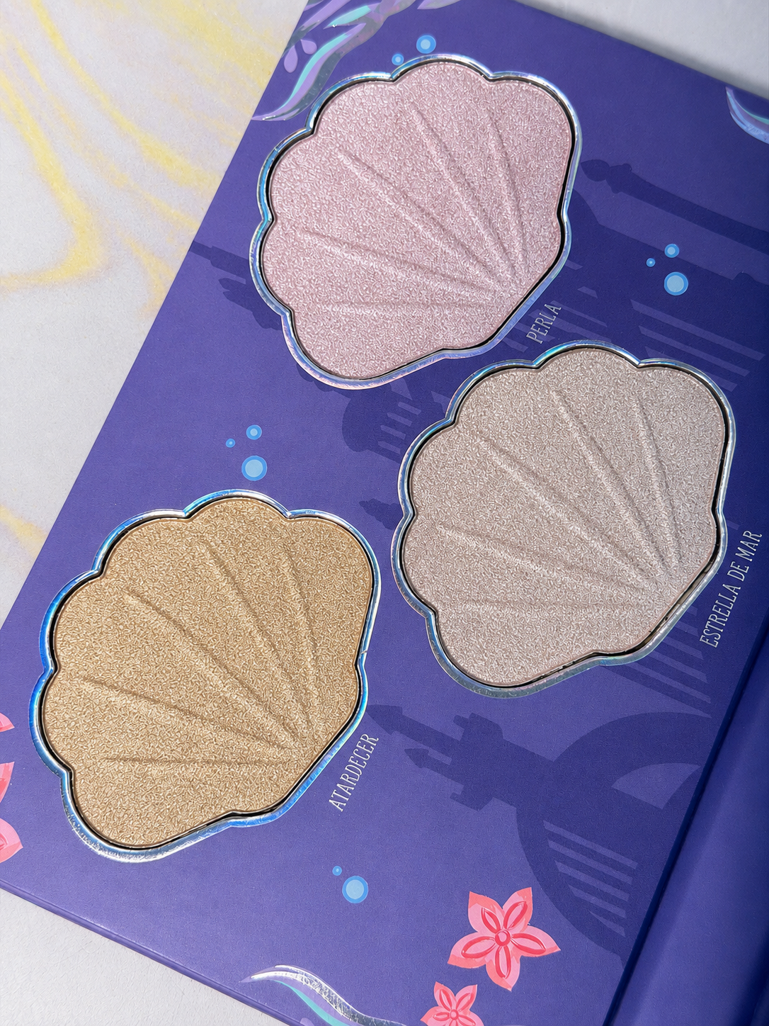 Paleta de sombras e iluminadores La Sirenita Ruby Rose