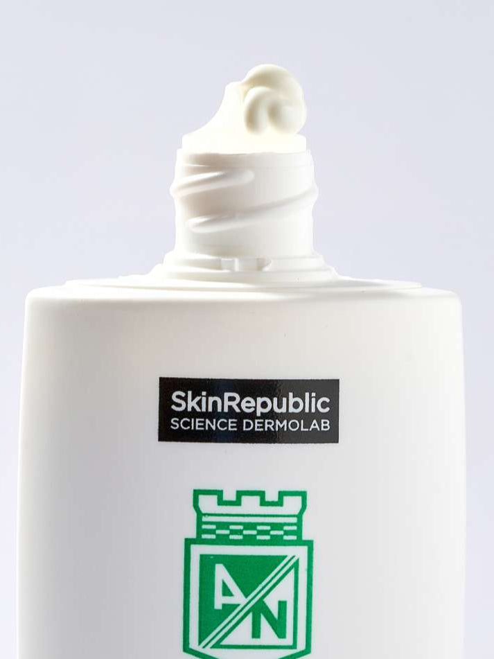 SKINREPUBLIC Protector Solar Atletico Nacional SPF 50 X 50 Ml