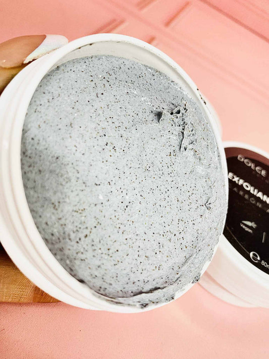 Exfoliante facial con carbón activado Dolce Bella