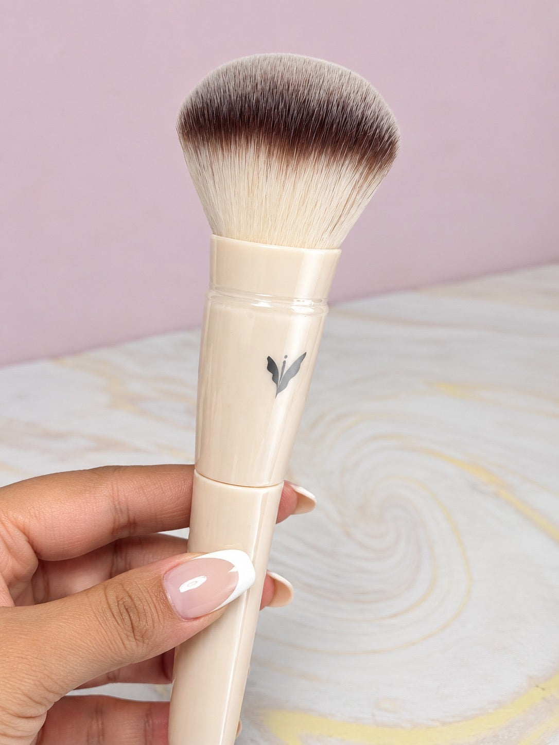 Brocha Color Beige para Rubor Liquido J203 REF OH-26-122 Daroge