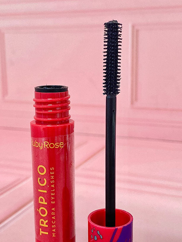 Pestañina trópico Ruby Rose